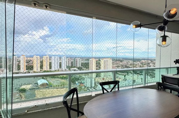 Apartamento de alto padrão com 3 suítes, andar alto e varanda gourmet à venda no Edifício Splendore Plaenge – Cuiabá/MT