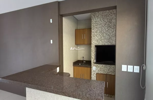 Sobrado de 403 m², com 4 dormitórios, piscina aquecida e living com pé-direito duplo à venda no Condomínio Florais Cuiabá – Cuiabá/MT - Foto 32