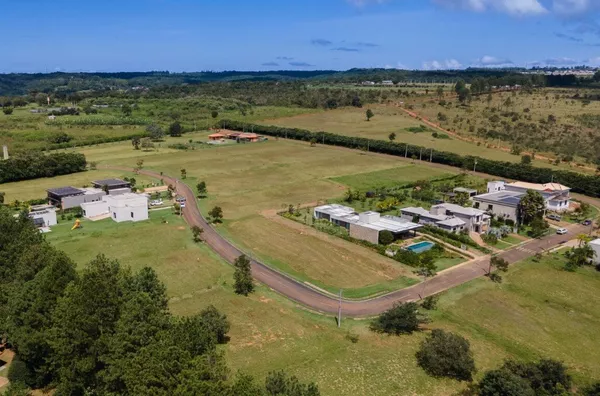 Terreno plano de 1.925 m² com vista para o vale à venda no Condomínio Mandala – Chapada dos Guimarães/MT