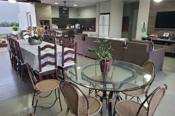 Sobrado de Alto Padrão com 4 Suítes, Elevador e Gourmet no Alphaville I – Cuiabá/MT
