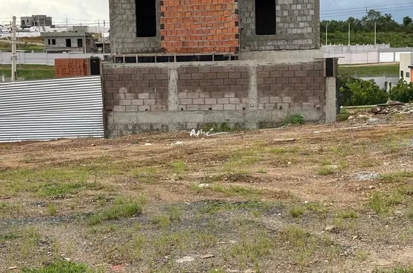 Terreno em região elevada e visão privilegiada, à venda no Florais Safira - Cuiabá/MT 