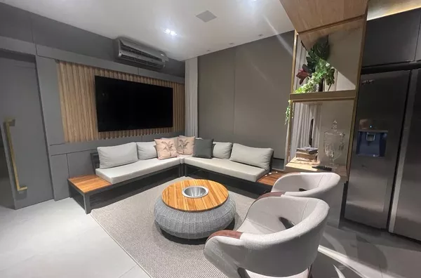 Casa Mobiliada com 4 Suítes, Gourmet e Piscina no Condomínio Florais do Valle – Cuiabá/MT