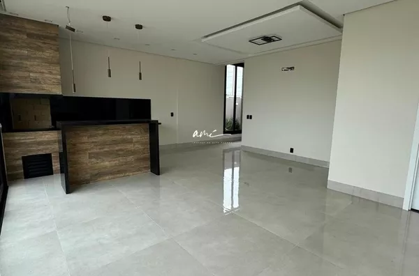 Sobrado 180 m² com Piscina e Espaço Gourmet no Condomínio Primor das Torres – Cuiabá/MT