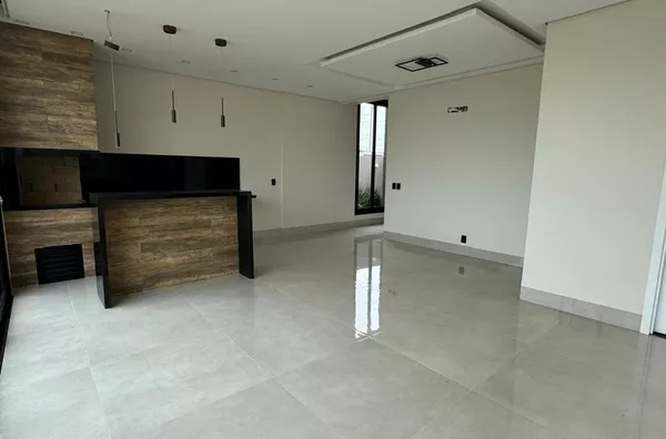 Sobrado 180 m² com Piscina e Espaço Gourmet no Condomínio Primor das Torres – Cuiabá/MT