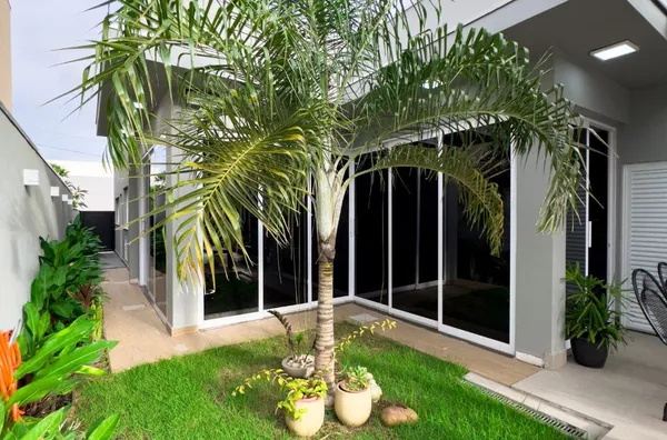 Casa térrea de 241 m² com 3 suítes e área gourmet integrada à venda no Florais do Valle – Cuiabá/MT