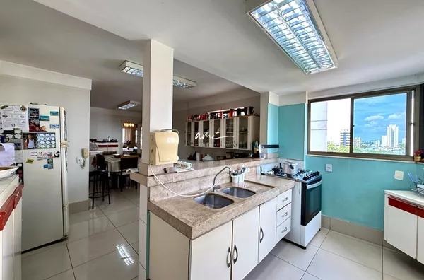 APARTAMENTO À VENDA NA PRAÇA POPULAR, 225 m², 3 SUÍTES, 2 VAGAS DE GARAGEM! - Foto 11