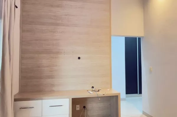 Casa térrea de 250 m² com 3 suítes e área de lazer completa para locação no Florais Cuiabá – Cuiabá/MT