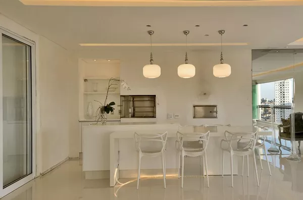 Apartamento 231 m² com 4 Suítes e Varanda Gourmet no Edifício Grand Tolle – Vista para a Serra da Cantareira