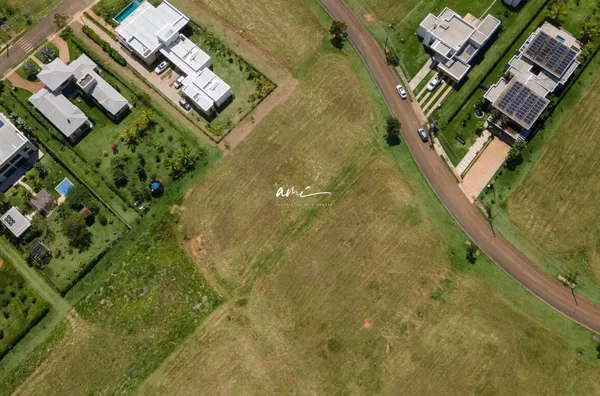 Terreno plano de 1.925 m² com vista para o vale à venda no Condomínio Mandala – Chapada dos Guimarães/MT