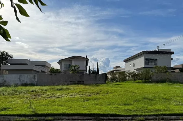 Terreno de 632 m² com testada de 22 metros à venda no Florais do Valle – Cuiabá/MT