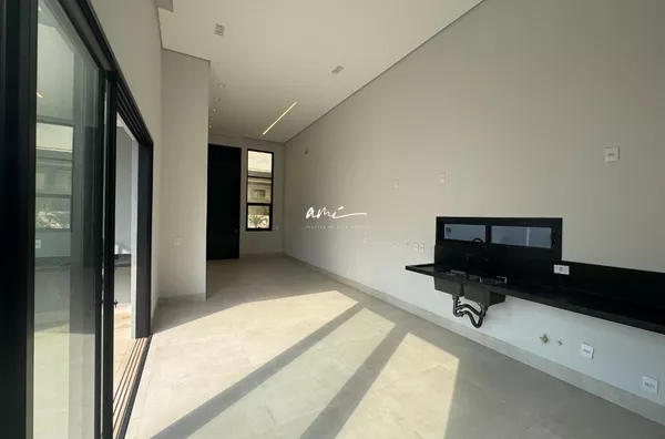Casa Térrea 164 m² com Piscina e Design Contemporâneo no Florais do Parque – Cuiabá/MT