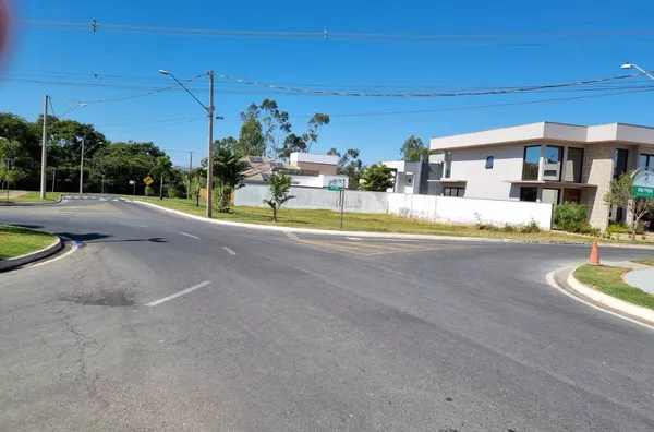 Terreno à venda, 480 m² por R$ 900.000 - Florais do Valle - Cuiabá/MT