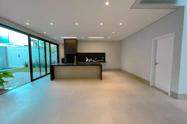 Sobrado Neoclássico com 2 Suítes Master, Gourmet e Rooftop no Florais Itália – Cuiabá/MT