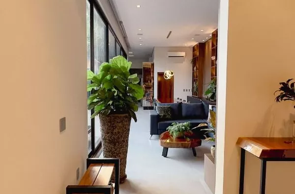Sobrado Contemporâneo com Adega Subterrânea e Piscina no Florais do Valle – Cuiabá/MT