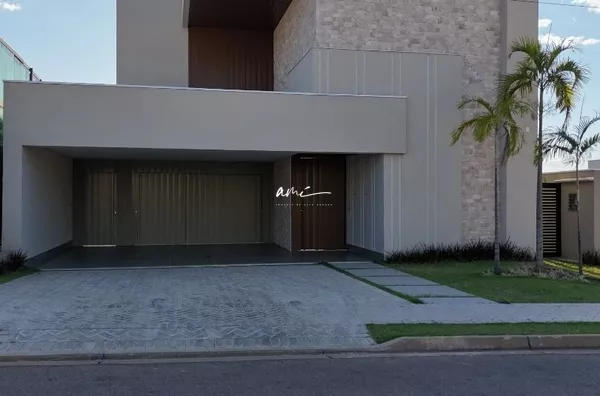 Sobrado de Alto Padrão com 4 Suítes, Piscina e Gourmet no Condomínio Villa Jardim – Cuiabá/MT