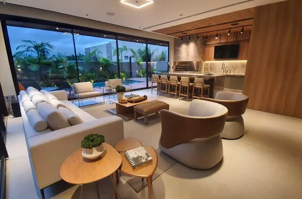 Sobrado de Alto Padrão com 4 Suítes, Piscina Borda Infinita e Automação Completa no Florais dos Lagos – Cuiabá/MT