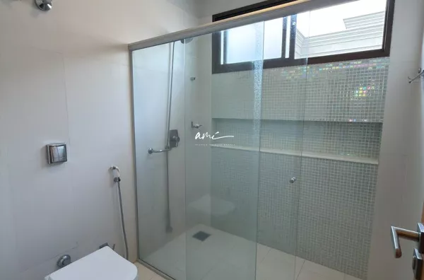 Sobrado de 403 m², com 4 dormitórios, piscina aquecida e living com pé-direito duplo à venda no Condomínio Florais Cuiabá – Cuiabá/MT - Foto 20