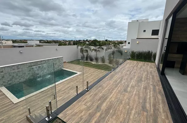 Sobrado 180 m² com Piscina e Espaço Gourmet no Condomínio Primor das Torres – Cuiabá/MT