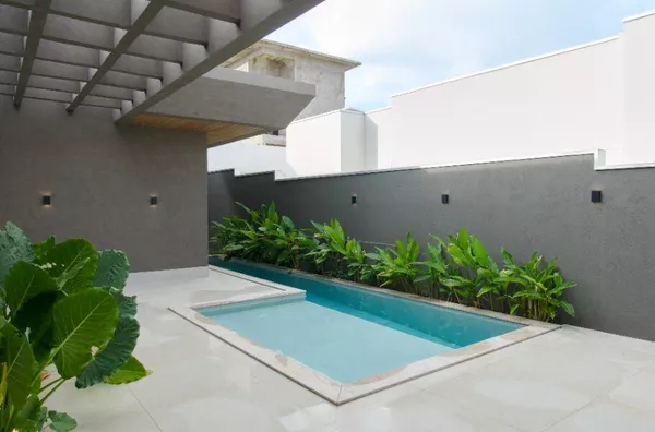 Casa térrea de 329 m² com automação Alexa, piscina aquecida e 3 suítes à venda – Cuiabá/MT