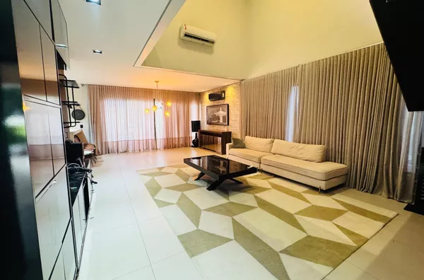 Sobrado de 293 m² com 4 suítes, energia solar e alto padrão à venda no Alphaville 2 – Cuiabá/MT