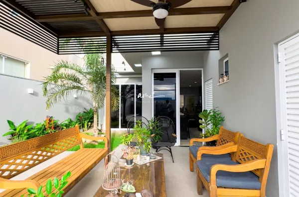 Casa térrea de 241 m² com 3 suítes e área gourmet integrada à venda no Florais do Valle – Cuiabá/MT