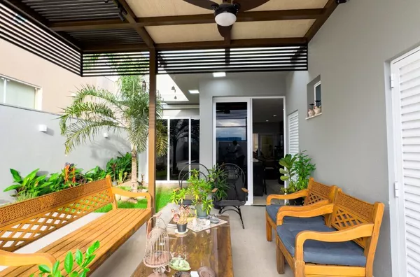Casa térrea de 241 m² com 3 suítes e área gourmet integrada à venda no Florais do Valle – Cuiabá/MT