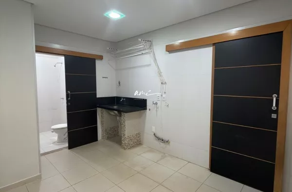 Sobrado de 403 m², com 4 dormitórios, piscina aquecida e living com pé-direito duplo à venda no Condomínio Florais Cuiabá – Cuiabá/MT - Foto 31