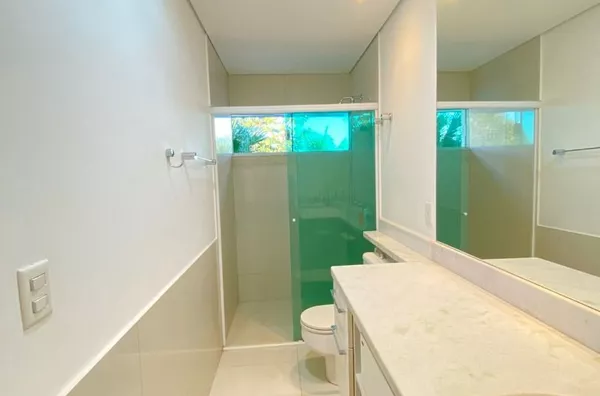Sobrado 415 m² com Piscina e Energia Solar no Florais Cuiabá – Cuiabá/MT