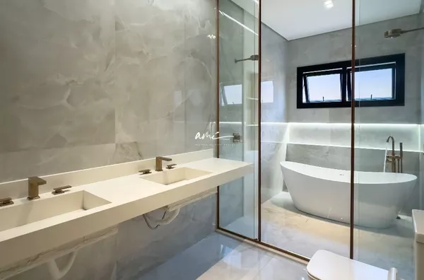 Casa Térrea 447 m² com Piscina Automatizada e Sistema de Automação Completa no Supremo Itália – Cuiabá/MT