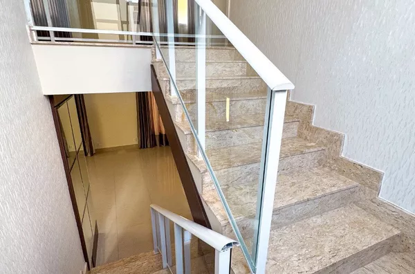 Casa de alto padrão com 266 m², 4 suítes e área de lazer completa à venda no condomínio Florais dos Lagos – Cuiabá/MT