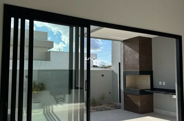 Casa Térrea 164 m² com Piscina e Design Contemporâneo no Florais do Parque – Cuiabá/MT