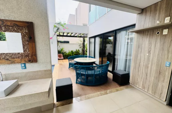 Sobrado de 293 m² com 4 suítes, energia solar e alto padrão à venda no Alphaville 2 – Cuiabá/MT