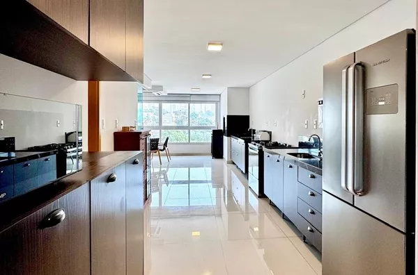 Apartamento de 226 m² com 4 suítes e gourmet integrado à venda no Edifício Superia – Cuiabá/MT