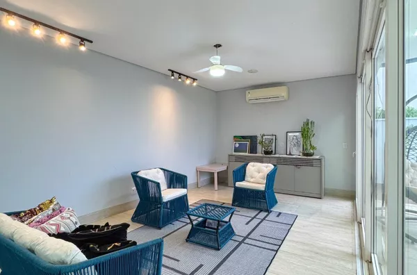 Sobrado de Alto Padrão com 4 Suítes, Piscina e Energia Solar no Florais dos Lagos – Cuiabá/MT