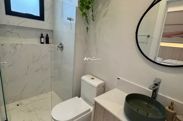 Apartamento de 105 m², mobiliado, com 3 suítes e lazer no rooftop à venda no Residencial Marbella – Porto Belo/SC