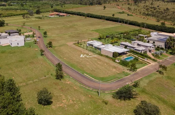 Terreno plano de 1.925 m² com vista para o vale à venda no Condomínio Mandala – Chapada dos Guimarães/MT