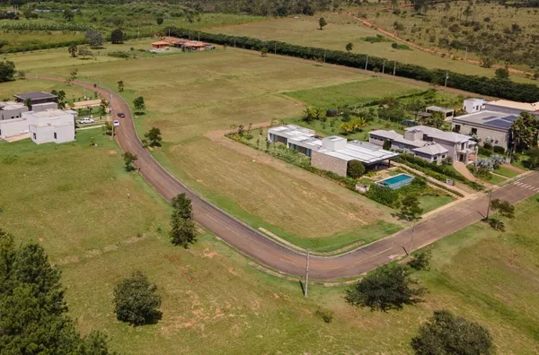 Terreno plano de 1.925 m² com vista para o vale à venda no Condomínio Mandala – Chapada dos Guimarães/MT