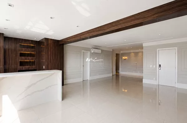 Apartamento de 247 m² com 3 suítes, 4 vagas e banheira dupla à venda no Glam Goiabeiras Luxury Apartments – Cuiabá/MT