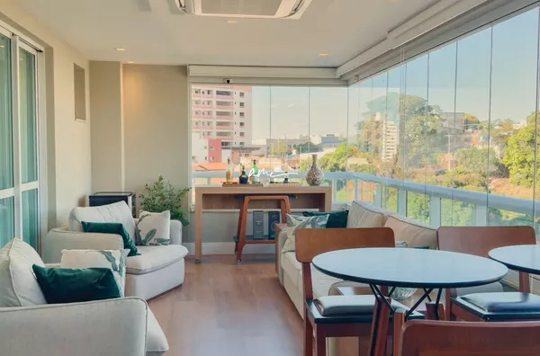 Apartamento de 226 m², com 4 suítes, escritório e sol da manhã à venda no Ed. Supéria – Cuiabá/MT