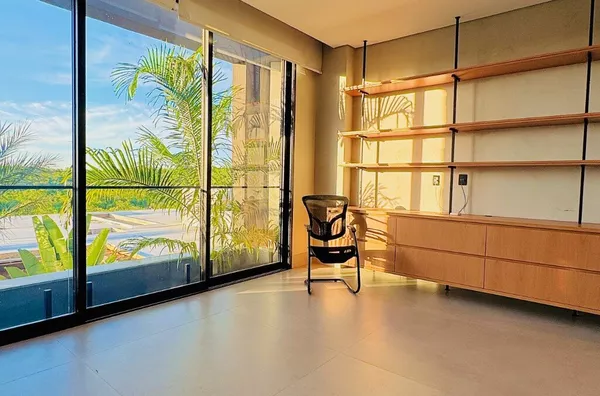 Sobrado de 380 m² com automação completa e 4 suítes à venda no condomínio Villa Jardim – Cuiabá/MT