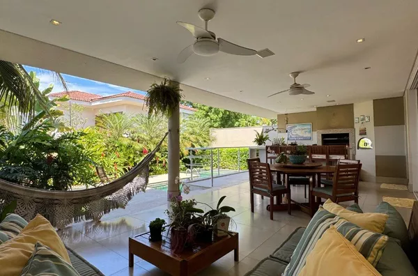 Casa de esquina com 439 m², 3 suítes e amplo terreno à venda – Cuiabá/MT