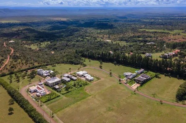 Terreno plano de 1.925 m² com vista para o vale à venda no Condomínio Mandala – Chapada dos Guimarães/MT