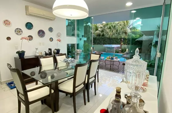 Sobrado 415 m² com Piscina e Energia Solar no Florais Cuiabá – Cuiabá/MT