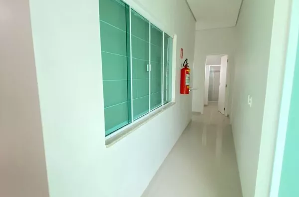 Imóvel Comercial e Residencial 700 m² com Piscina e Estrutura Versátil – Lucas do Rio Verde/MT