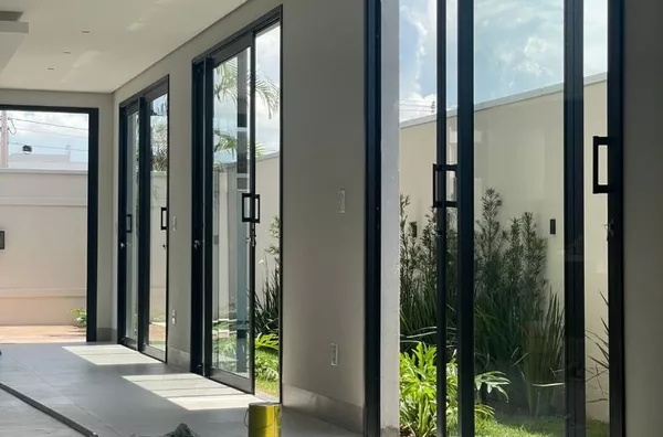 Casa com 3 dormitórios à venda, 274 m² por R$ 2.500.000,00 - Florais Do Parque - Cuiabá/MT