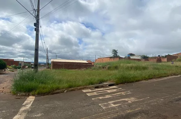 Terreno a venda no Residencial Buena Vista - Foto 1