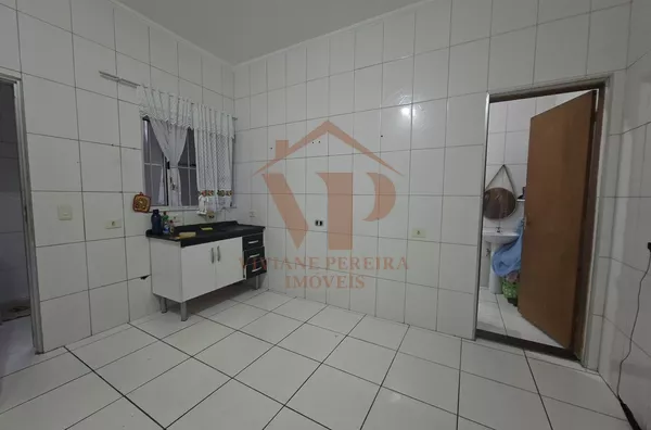 Casa 2 cômodos + banheiro, sem vaga - consumos individualizados - Foto 6