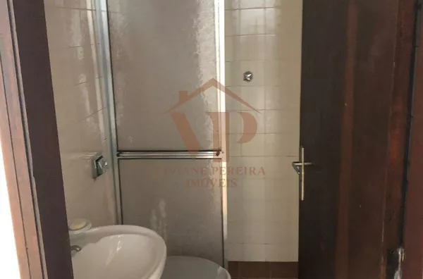 Casa à venda no Condomínio Granja Viana 250m², 3 dorm, 1 suíte, 3 banheiros, quintal com churrasqueira e garagem coberta para 2 carros. - Foto 5