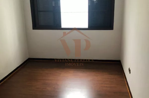 Casa à venda no Condomínio Granja Viana 250m², 3 dorm, 1 suíte, 3 banheiros, quintal com churrasqueira e garagem coberta para 2 carros. - Foto 6