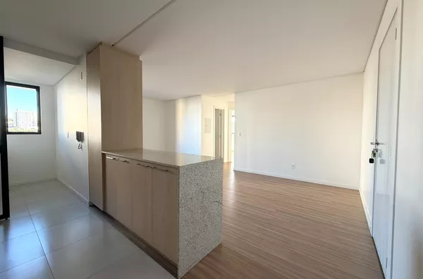 Apartamento Semimobiliado - Edifício Topázio